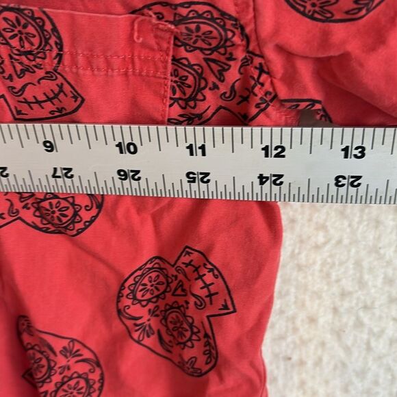 Disney Coco Dia de Los Muertos Shirt Boys Size 2T Red‎ Button Up Calaveras - Picture 5 of 6